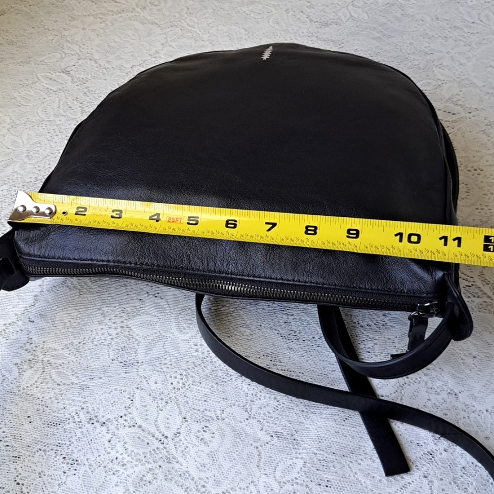 📢Sold‼️ Thacker New York Black Leather Sling Half Moon Hobo Crossbody Bag - Picture 10 of 15